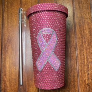 كوب كريستال وردي فاخر بتصميم الشريط الوردي