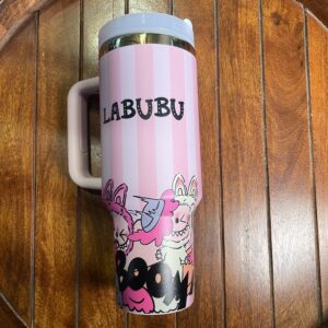 كوب أنيق بلون وردي الغامق مخطط ب اللون الابيض