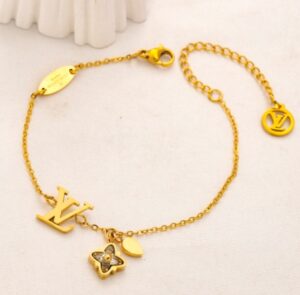 سوار ناعم بتعليقة أنيقة وتصميم عصري