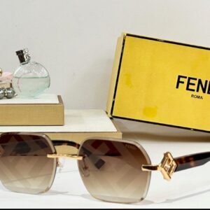 نظارة شمسية FENDI – تصميم فاخر بالذهبي والبني